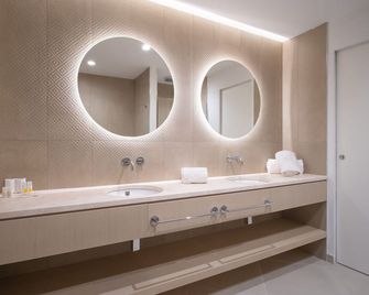 Hotel with swimming pool in Bari Sardo - Bari Sardo