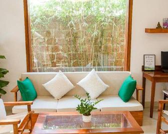Hoi An Green Life Hostel - Hoi An - Sala de estar