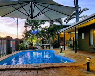 روكهامتون بالمز موتور إن - روكامبتون - حوض السباحة