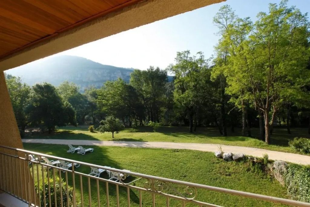 فاكونسيول - لو دومين دو شام - فالون-بون-دارك - شرفة