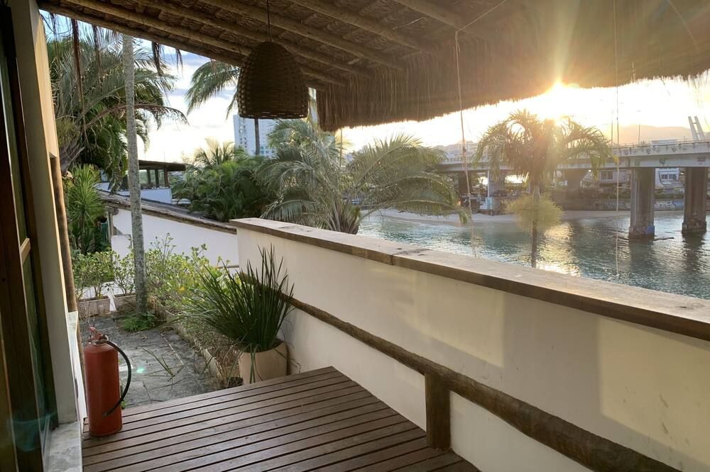 Cozy house with infinity pool in Joá. - ريو دي جانيرو - شرفة