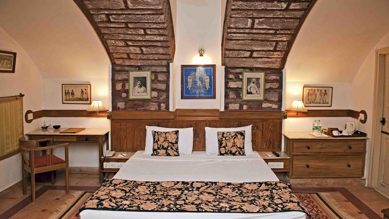 Welcomheritage Bal Samand Lake Palace