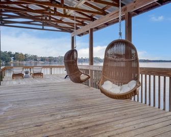 Talquin Triangle: Lakefront - A frame - Fire Pit - Quincy - Balkon