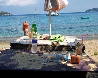Azalea - Skiathos - Beach