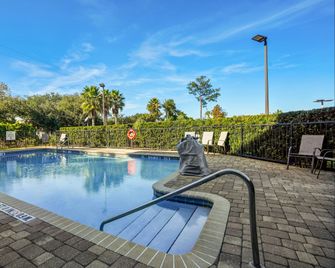 Holiday Inn Express & Suites Jacksonville - Atlantic Beach By IHG - Jacksonville - Pool