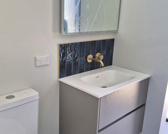 Trails End - Architectually designed retreat - Punakaiki