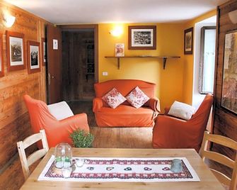 Indren Hus - Alagna Valsesia - Living room
