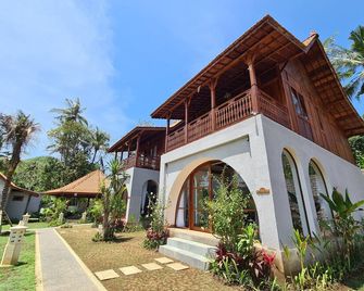 Bhalance Retreat - Padangbai - Building