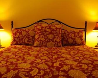 Dunning Ranch Guest Suites - פאסו רובלס - חדר שינה