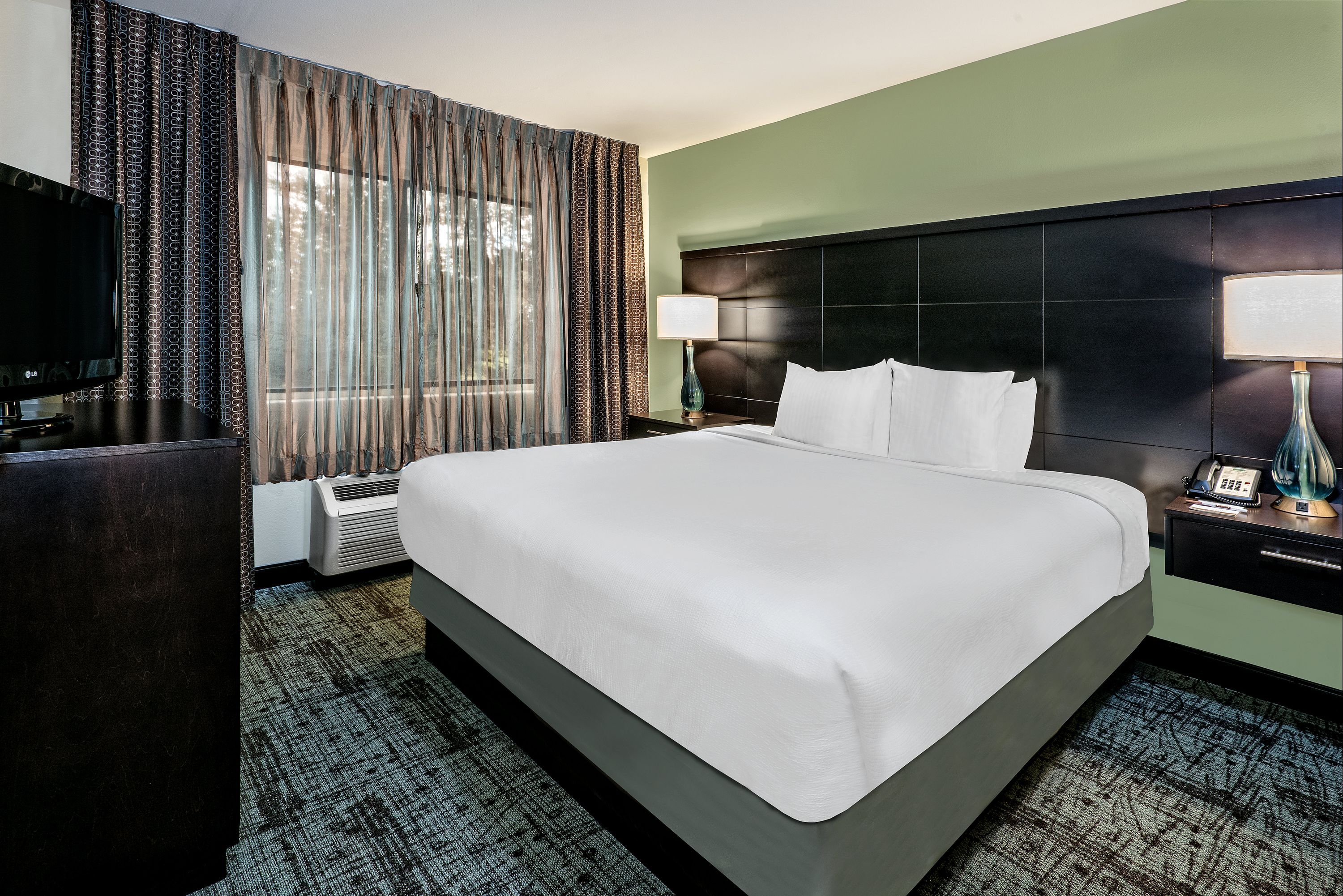 Staybridge Suites Lubbock - University Area By IHG - לאבוק - חדר שינה