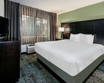 Staybridge Suites Lubbock - University Area By IHG - לאבוק - חדר שינה