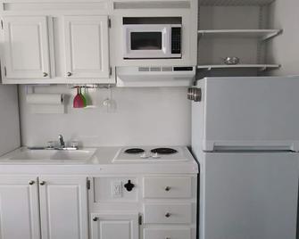 Charlestown Houseboat Walk to attractions Be rocked to sleep - בוסטון - מטבח