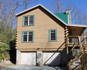 Mountain Magic cabin with long-range mountain views. Optional ATV guided tours. - Dillsboro - Building
