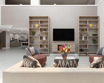La Quinta Inn & Suites by Wyndham Ft Lauderdale Cypress Cr - Fort Lauderdale - Stue