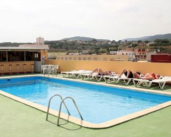 Hotel Continental - Calella - Basen