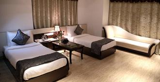 The Grand Radiant Hotel - Lucknow - Soveværelse
