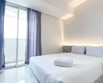 Cozy Living and Warm Studio Apartment at West Vista By Travelio - Jakarta - Chambre