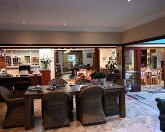 Lamor Guest House - Middelburg - Sala de estar