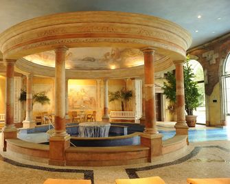 Europa-Park Erlebnis-Resort, Hotel Colosseo - Rust - Lobby