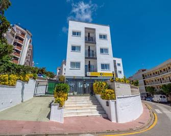 Apartamentos Ar Melrose Place - Lloret de Mar - Rakennus