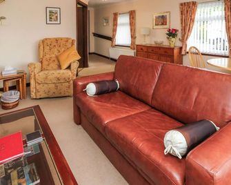 Bide-a-While - Portsoy - Living room