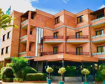 Hotel Grillo - Assemini - Edificio