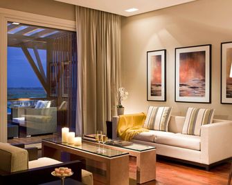 Sofitel La Reserva Cardales - Campana - Living room