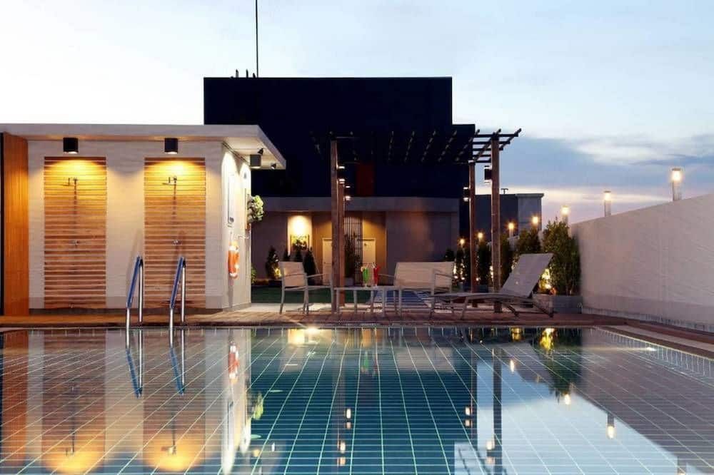 Miracle Suvarnabhumi Airport Hotel thumbnail 3