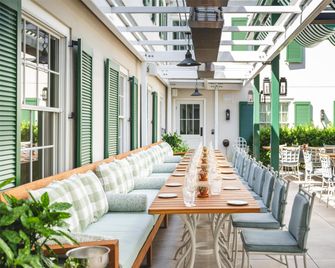 Canoe Place Inn & Cottages - Hampton Bays - Restaurant