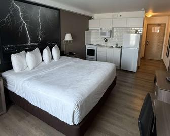 Super 8 by Wyndham Dawson Creek - Dawson Creek - Ložnice