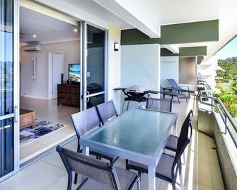 Hibiscus Lodge 203 - Hamilton Island - Varanda