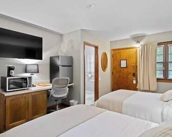 Room 4, Kozy Rest Motel - Montello