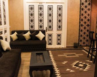 Heritage Hostel Cairo - Cairo - Living room