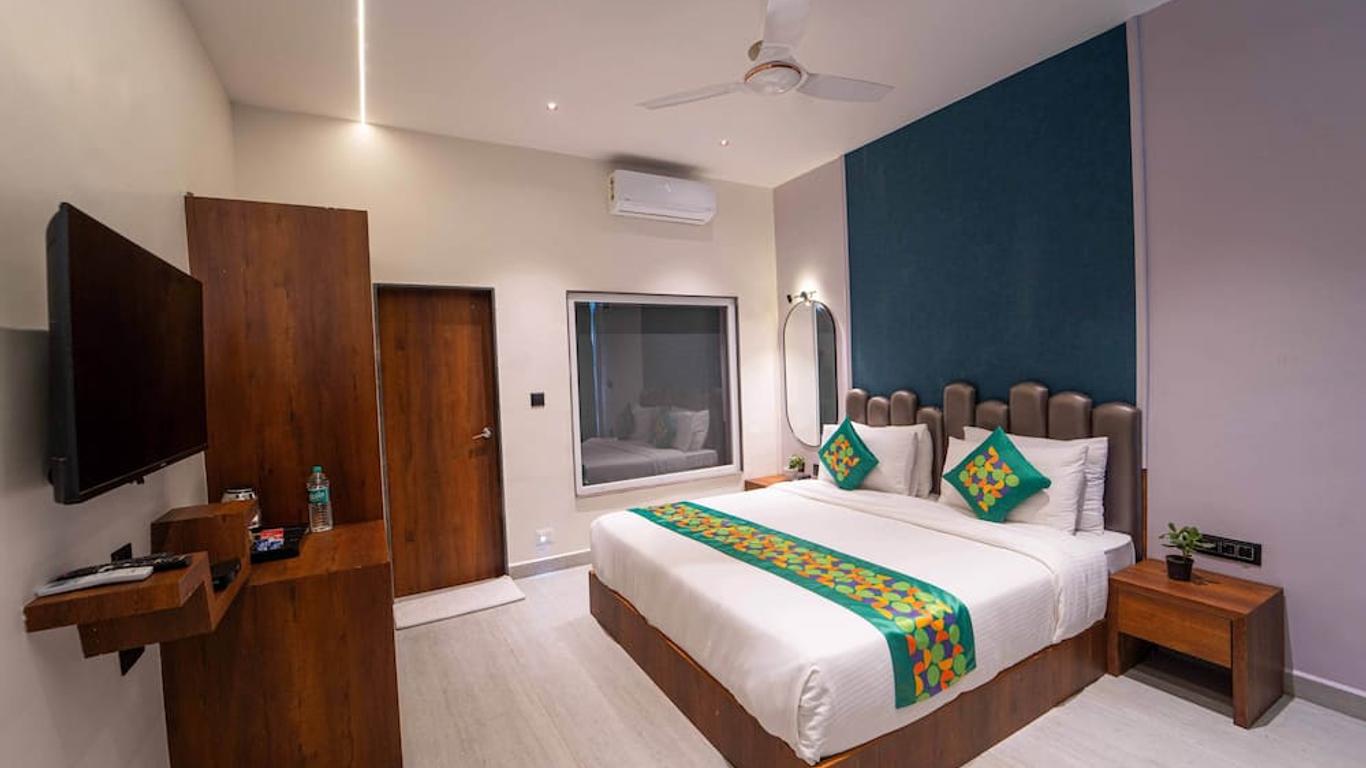 Treebo Winter Town Venna Lake