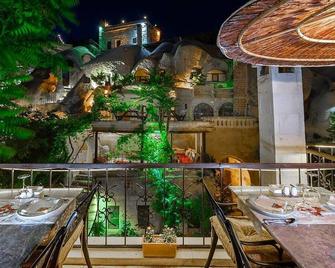 Cappadocia Gamirasu Cave Hotel - Urgup - Balkón