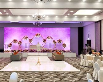 Millennium Lakeview Hotel - Dubai - Banquet hall