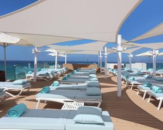 Iberostar Selection Playa de Palma - פלמה דה מיורקה - פטיו