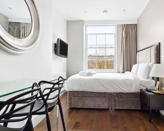 Golden Square - London - Bedroom