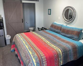The Monarch Motel - Cheboygan - Bedroom