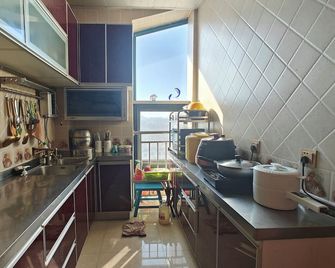 Mommy's home with breadfast and more - Qingdao - Kitchen