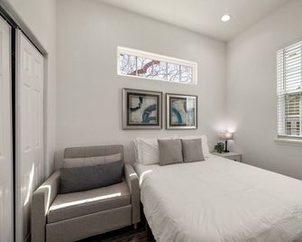 Modern and Serene Oasis Mins from Downtown Houston - Houston