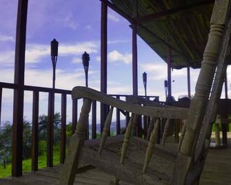Enjoy a cabin and waterfall in Barú, Costa Rica. - Matapalo - Balcón