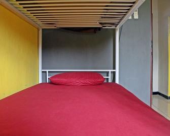 Rumah Teman Hostel - Semarang - Schlafzimmer