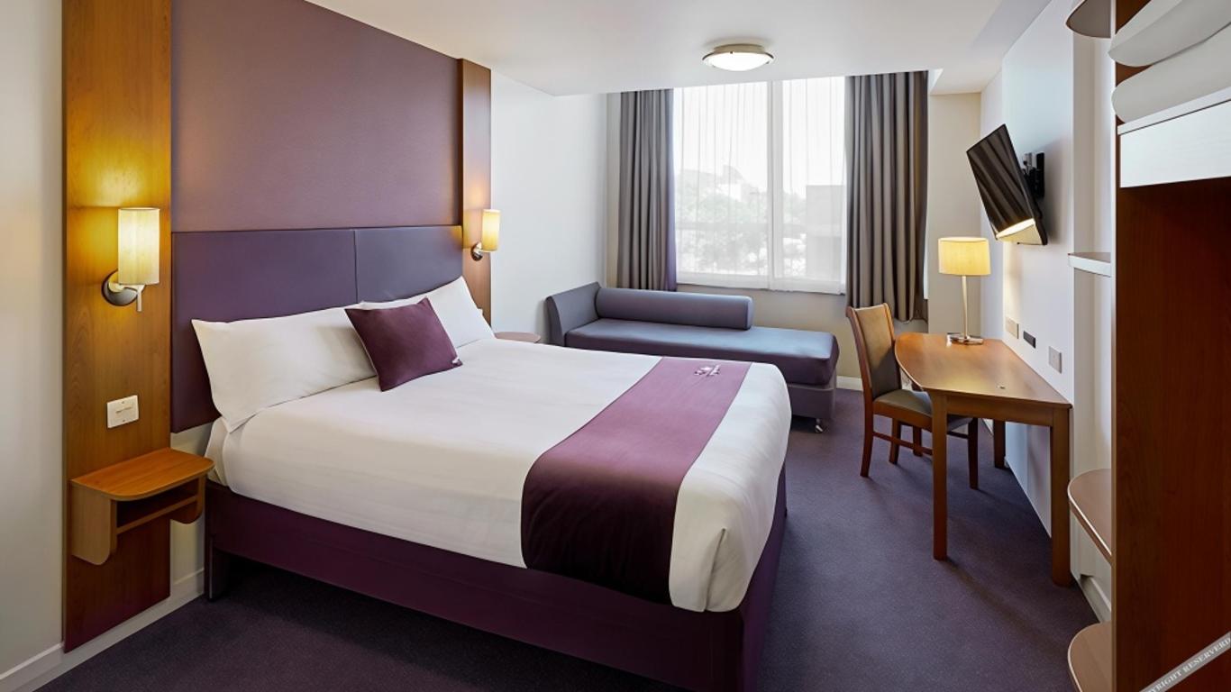 Premier Inn Birmingham South Longbridge