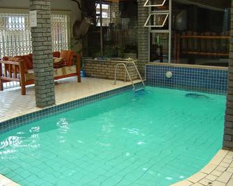 Lens - Benoni - Pool
