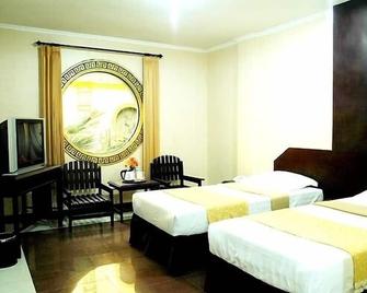 V3 Hotel - Surabaya - Bedroom