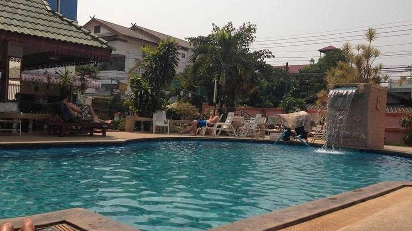 Hotel O Top North Guesthouse