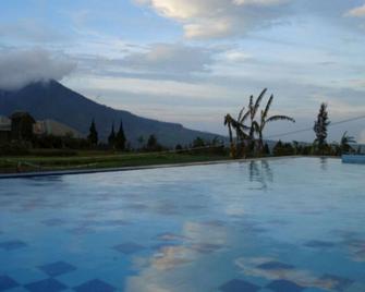 Tangko Resort Puncak Cipanas - Puncak - Pool