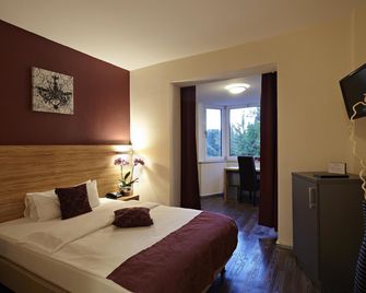 Bonjour - Bad Soden am Taunus - Bedroom