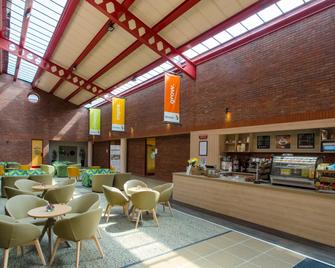 Yarnfield Park Training And Conference Centre - Stone - Restaurant